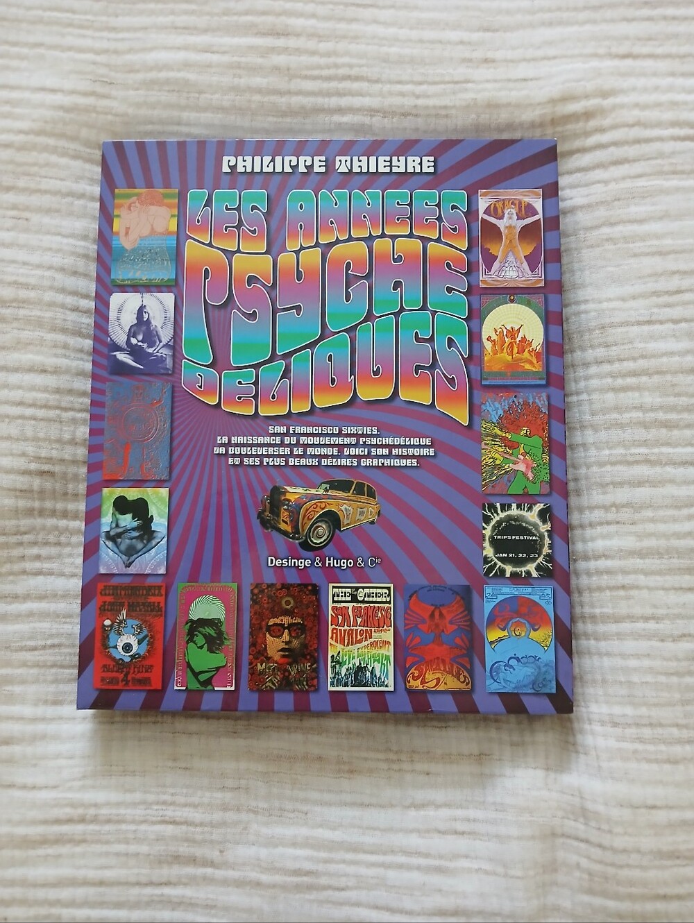 (2/30$)Psychedelic / Flower Power 70's Era Book (FRENCH EDITION)